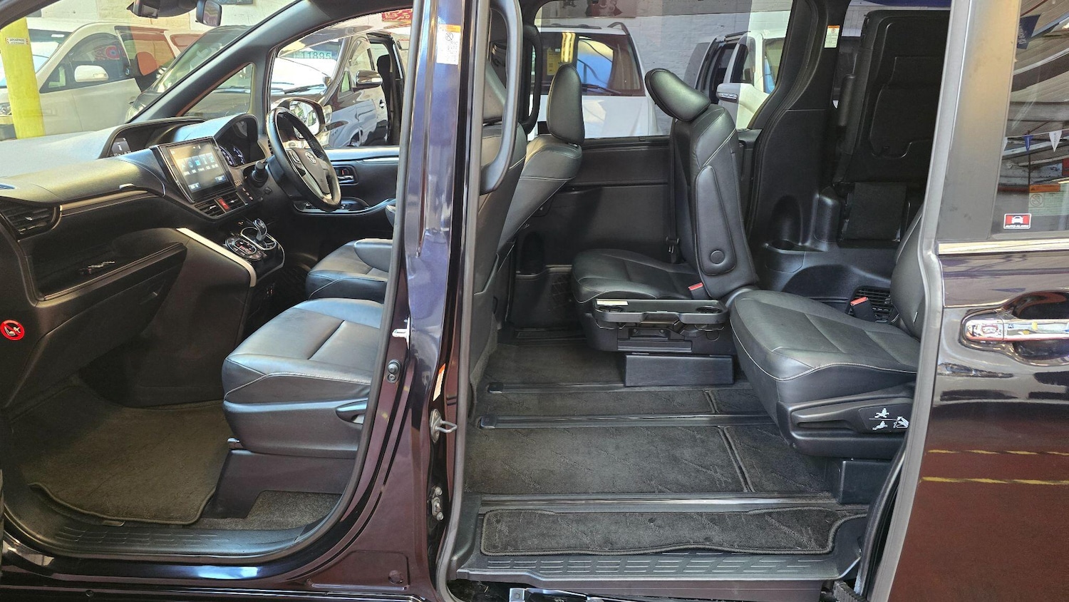 Used Toyota Voxy for sale - 77737447: Photo 19