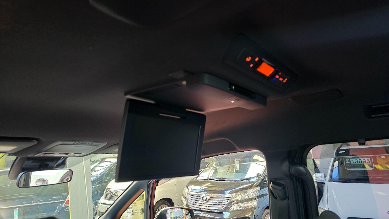 Used Toyota Voxy for sale - 77737447: Photo 21