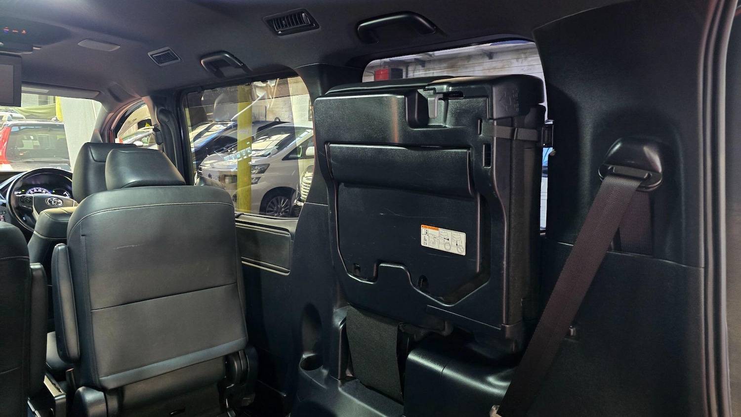 Used Toyota Voxy for sale - 77737447: Photo 23