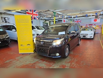 Used Toyota Voxy 2016 for sale - 77737447: Photo