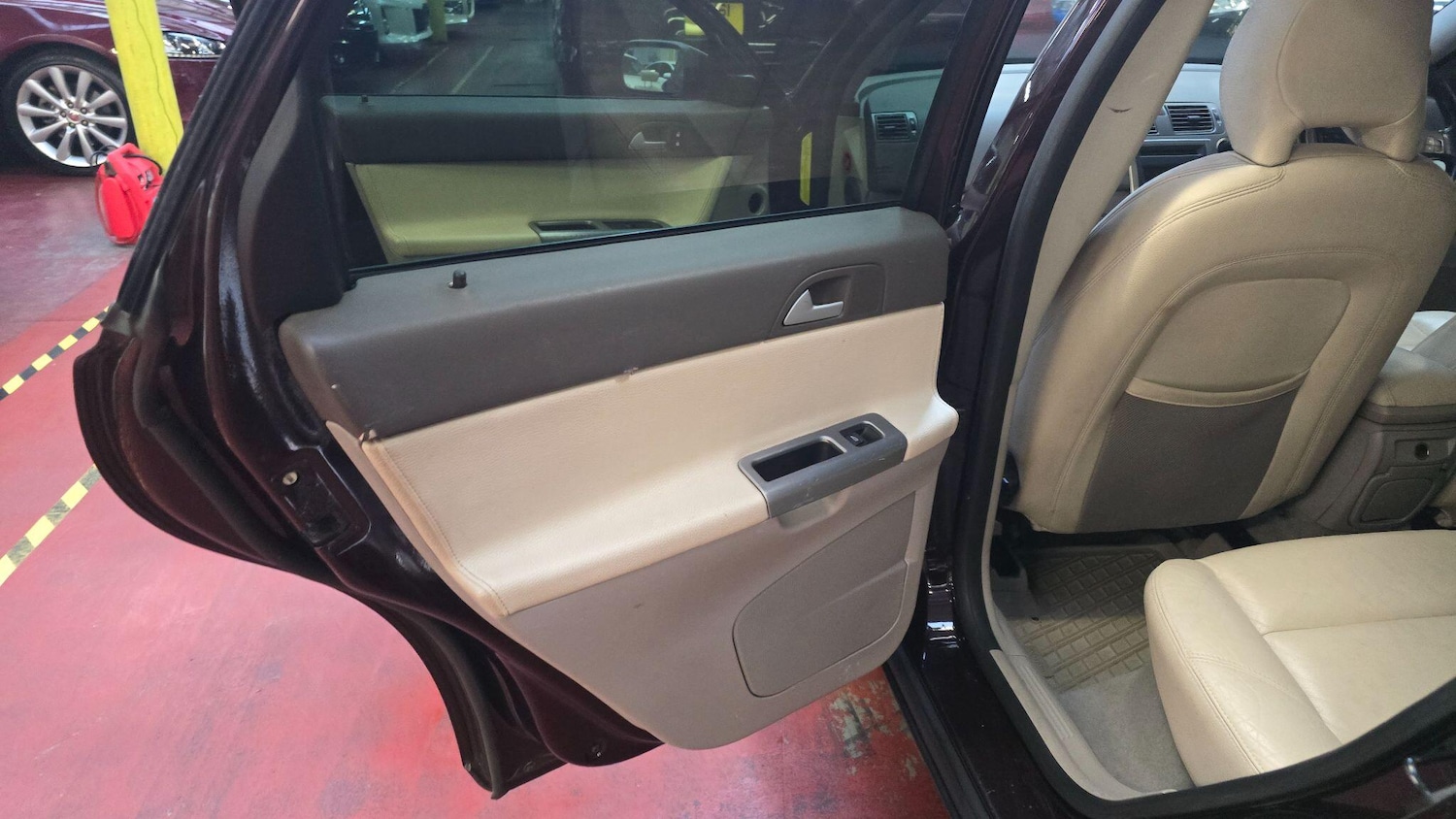 Used Volvo V50 2006 for sale - 76584763: Photo 14