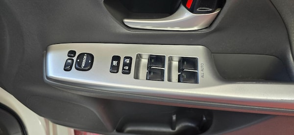 Used Toyota Prius+ 2011 for sale - 75023056: Photo 32