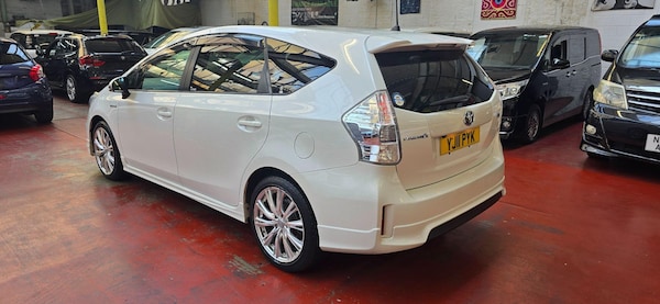 Used Toyota Prius+ 2011 for sale - 75023056: Photo 4