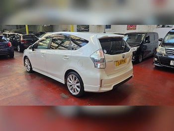 Used Toyota Prius+ 2011 for sale - 75023056: Photo
