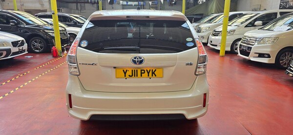 Used Toyota Prius+ 2011 for sale - 75023056: Photo 5