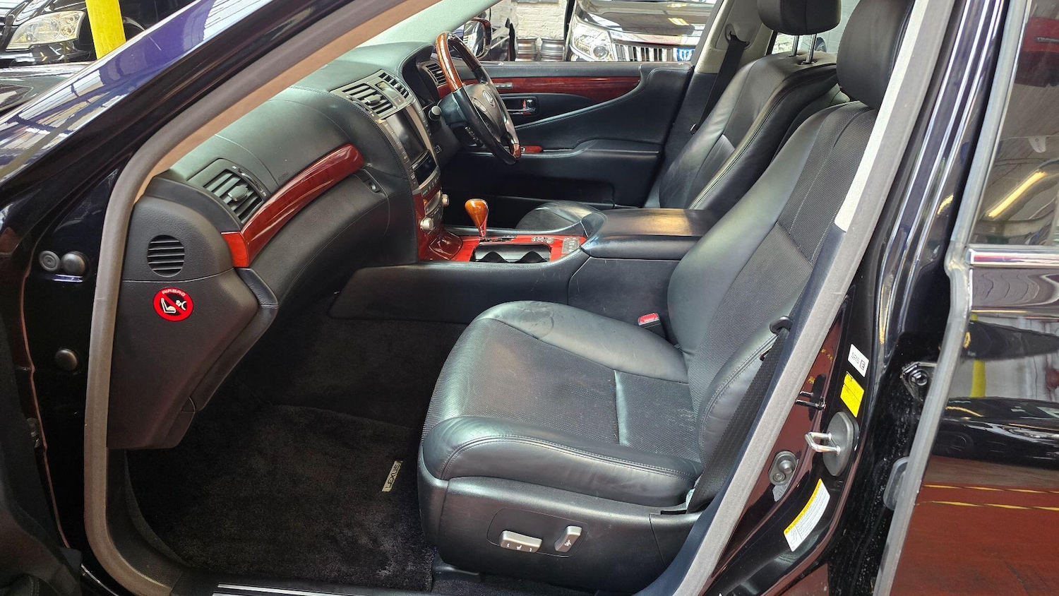Used Lexus LS 2024 for sale - 76989340: Photo 20