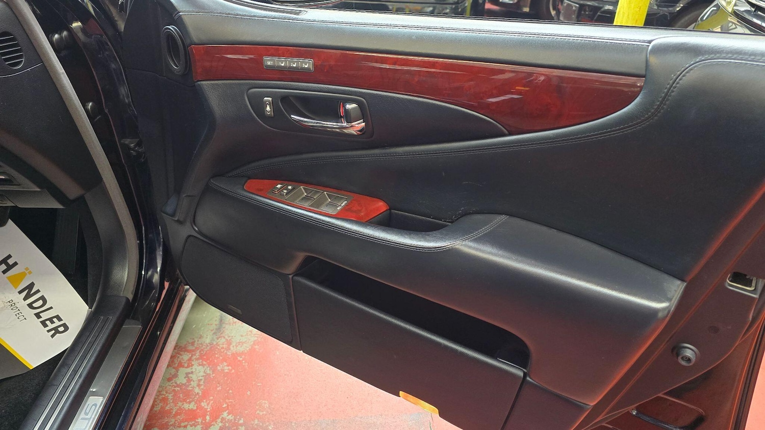 Used Lexus LS 2024 for sale - 76989340: Photo 27