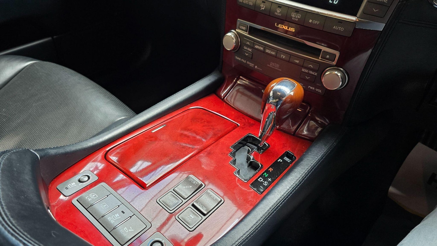 Used Lexus LS 2024 for sale - 76989340: Photo 9