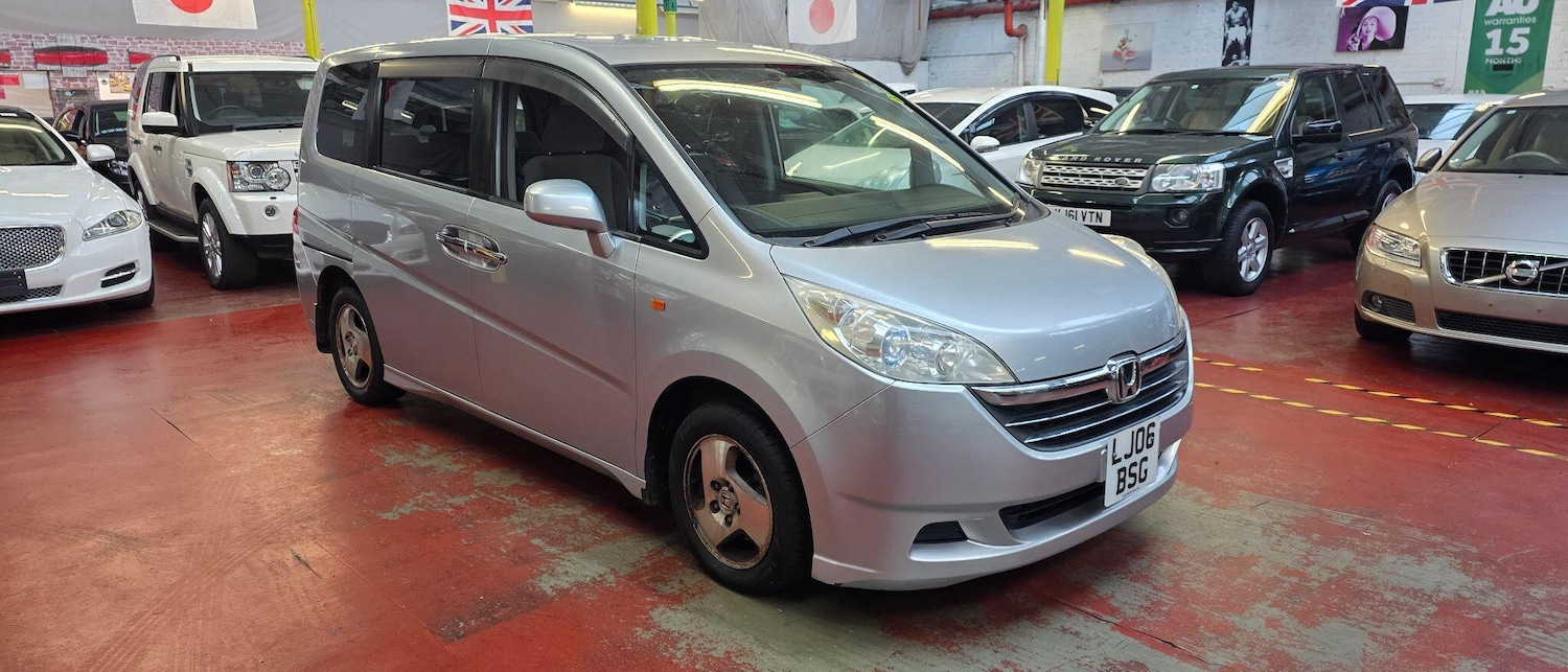 Used Honda Stepwagon 2016 for sale - 77016671: Photo 3