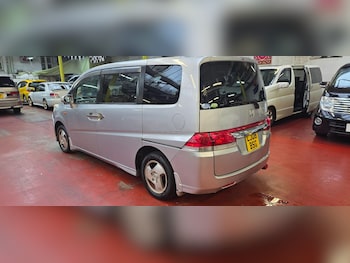 Used Honda Stepwagon 2006 for sale - 77016671: Photo