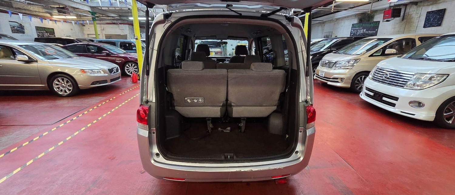 Used Honda Stepwagon 2016 for sale - 77016671: Photo 8