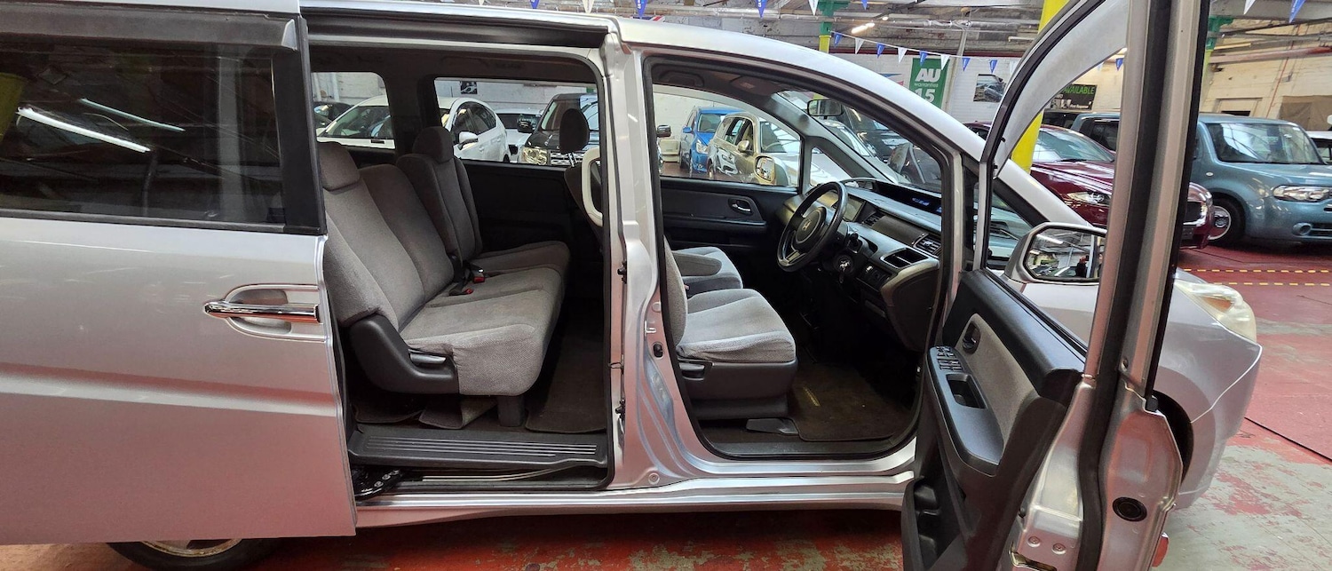 Used Honda Stepwagon 2016 for sale - 77016671: Photo 9