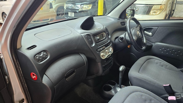Used Toyota Yaris Verso 2004 for sale - 74777640: Photo 12