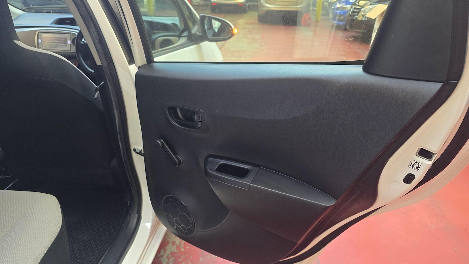 Used Toyota Yaris for sale - 77824887: Photo 13