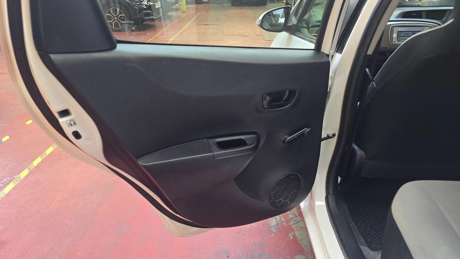 Used Toyota Yaris for sale - 77824887: Photo 14