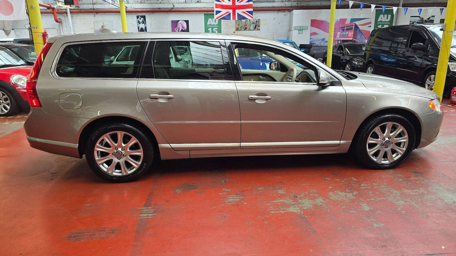 Used Volvo V70 2025 for sale - 76989671: Photo 30