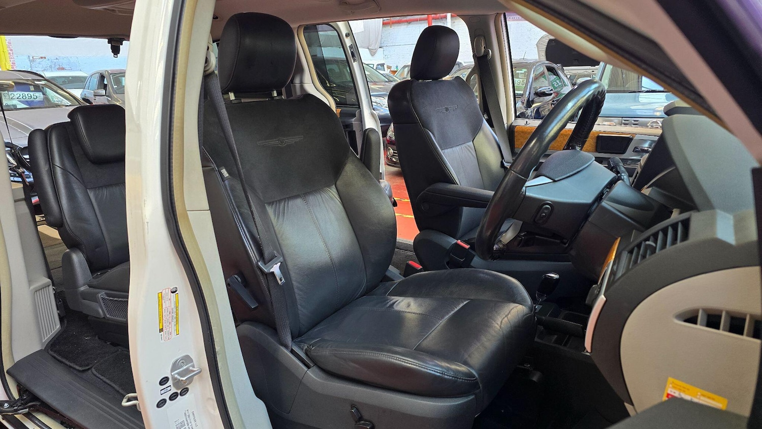 Used Chrysler Grand Voyager for sale - 74713181: Photo 20