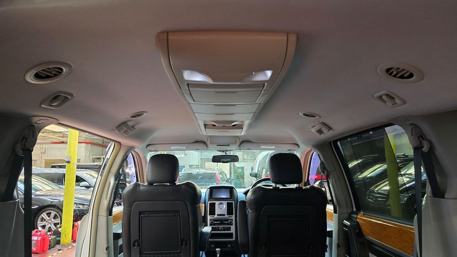 Used Chrysler Grand Voyager for sale - 74713181: Photo 27