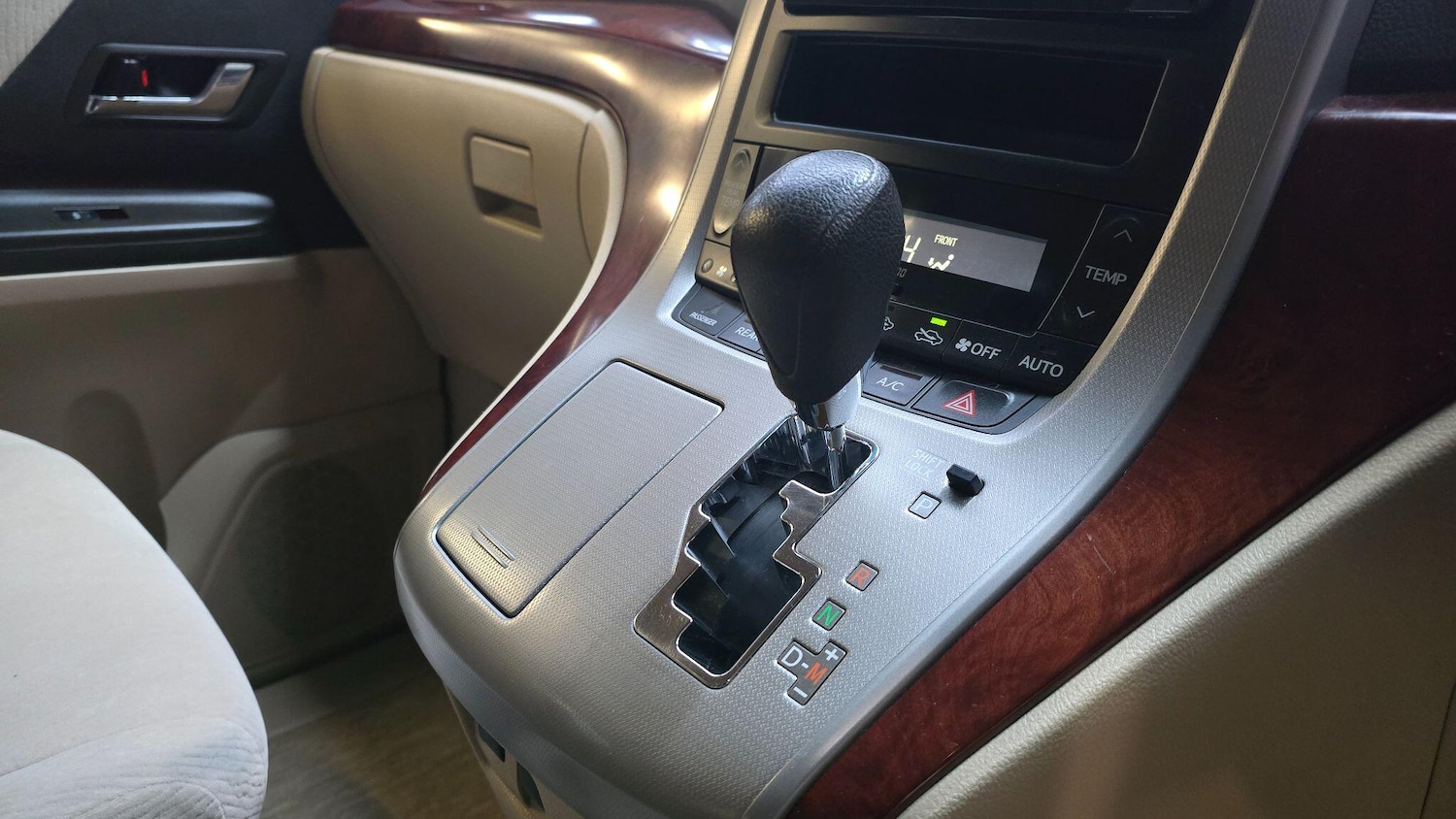 Used Toyota Alphard for sale - 77345502: Photo 8