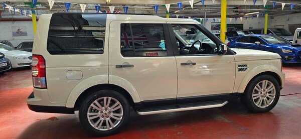 Used Land Rover Discovery 4 for sale - 72632695: Photo 38