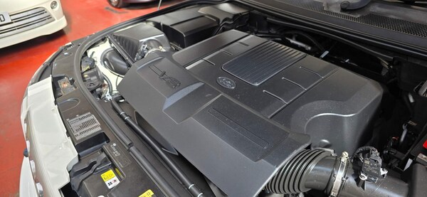 Used Land Rover Discovery 4 for sale - 72632695: Photo 54