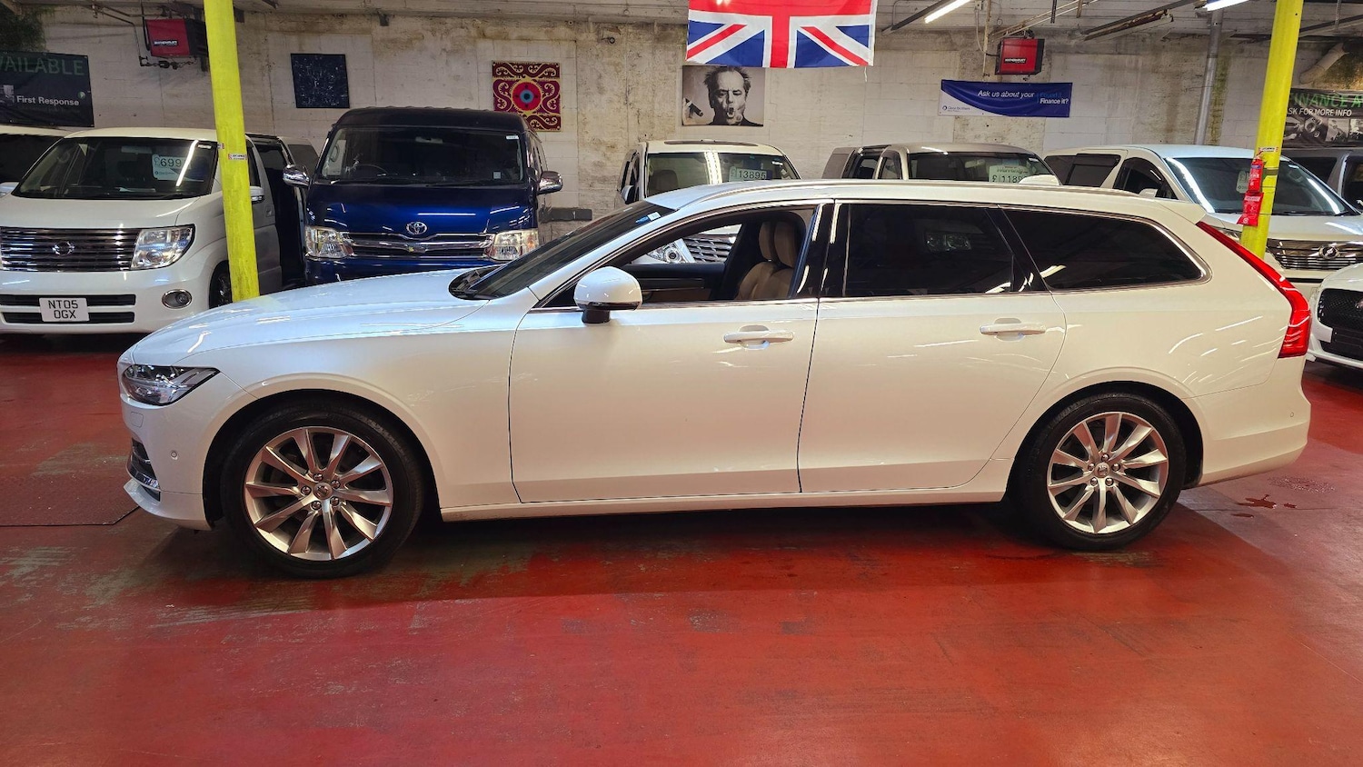 Used Volvo V90 2025 for sale - 76994908: Photo 55