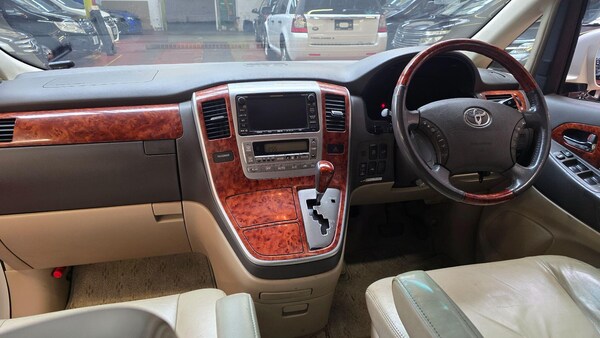 Used Toyota Alphard 2021 for sale - 76282676: Photo 4