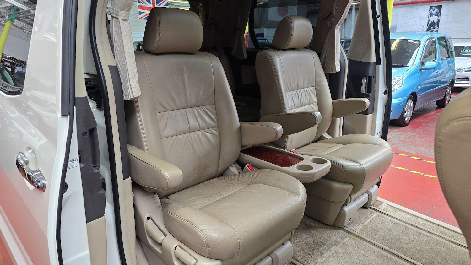 Used Toyota Alphard 2003 for sale - 76282676: Photo 6