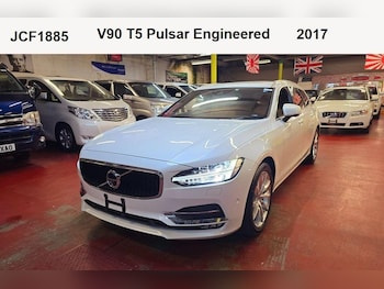 2025 (17) - T5 Momentum Pro Auto Euro 6 5-Door