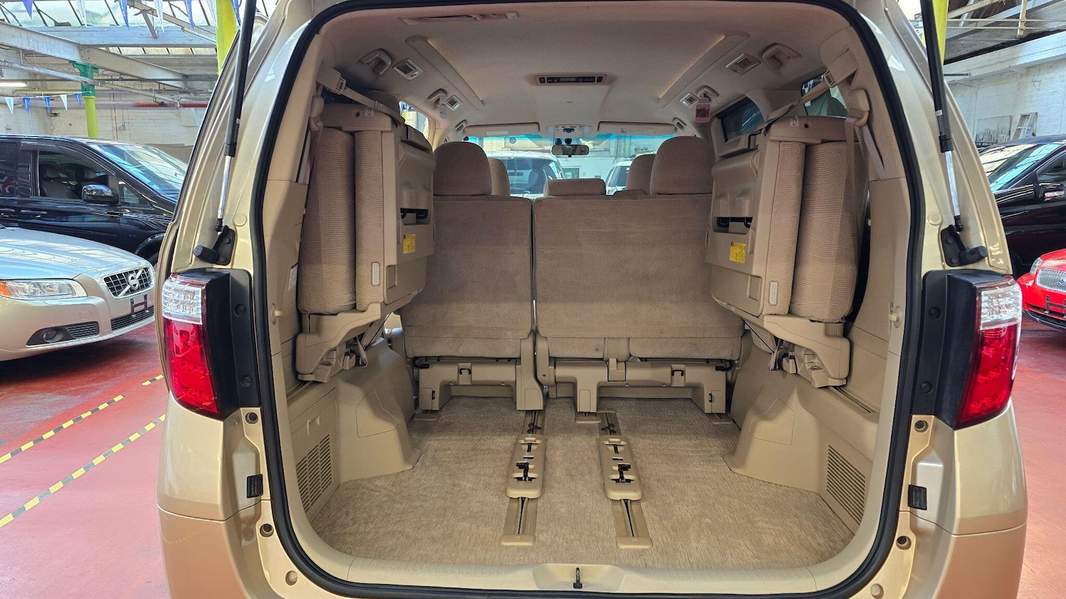 Used Toyota Vellfire 2021 for sale - 76408609: Photo 23