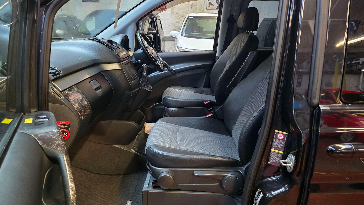 Used Mercedes-Benz V-Class for sale - 77468392: Photo 13