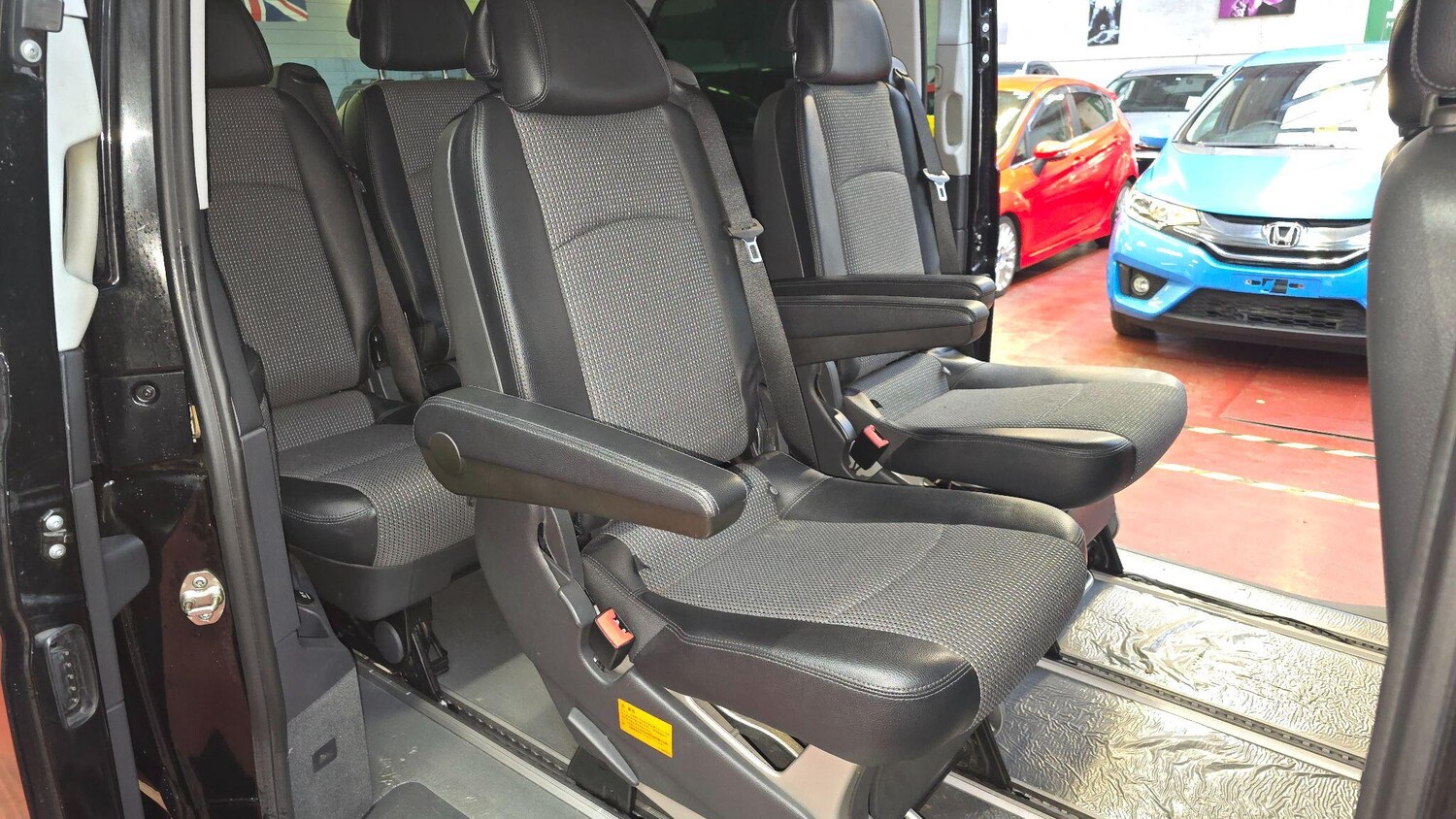 Used Mercedes-Benz V-Class for sale - 77468392: Photo 5