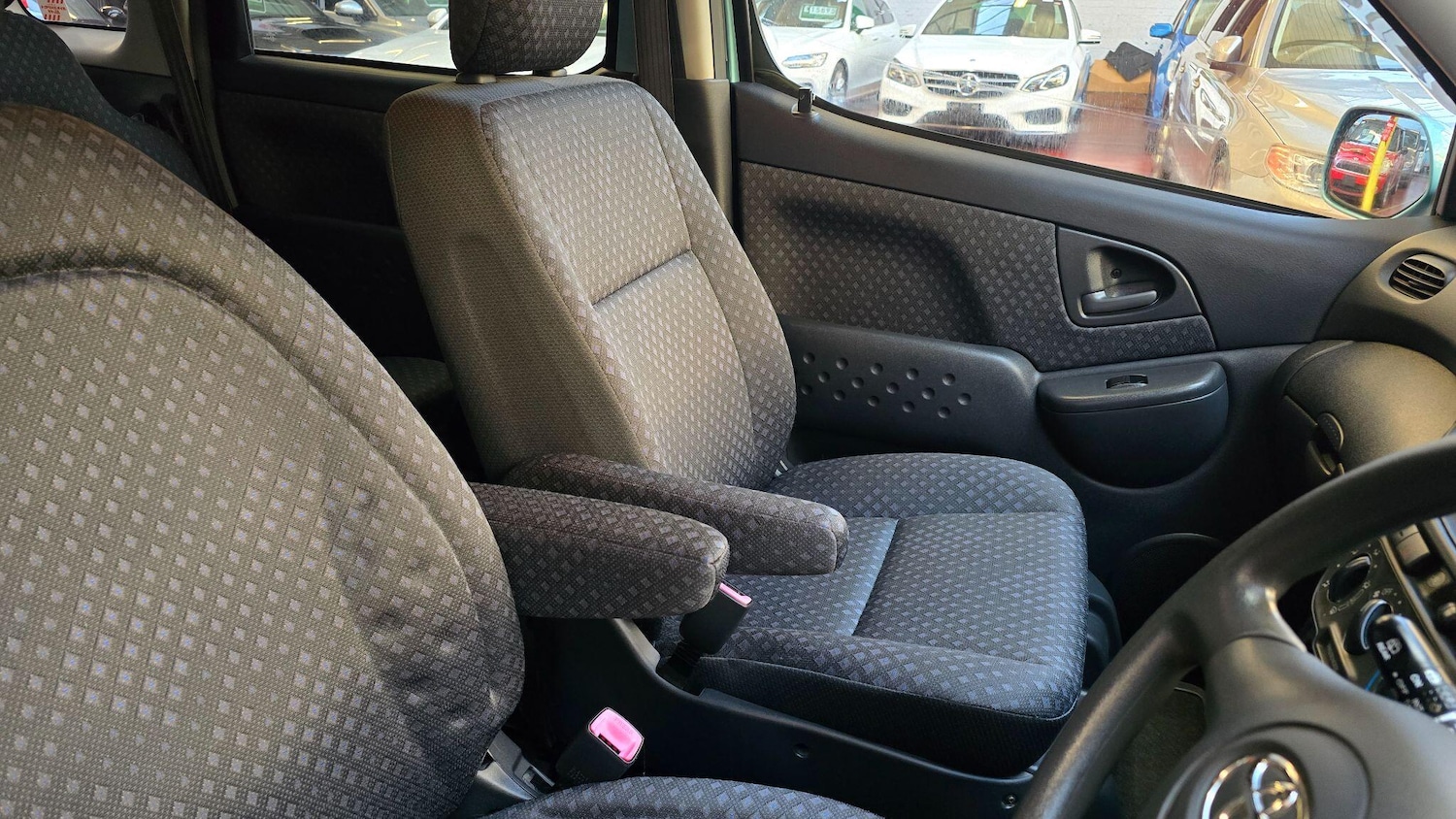 Used Toyota Yaris Verso 2004 for sale - 76408851: Photo 11