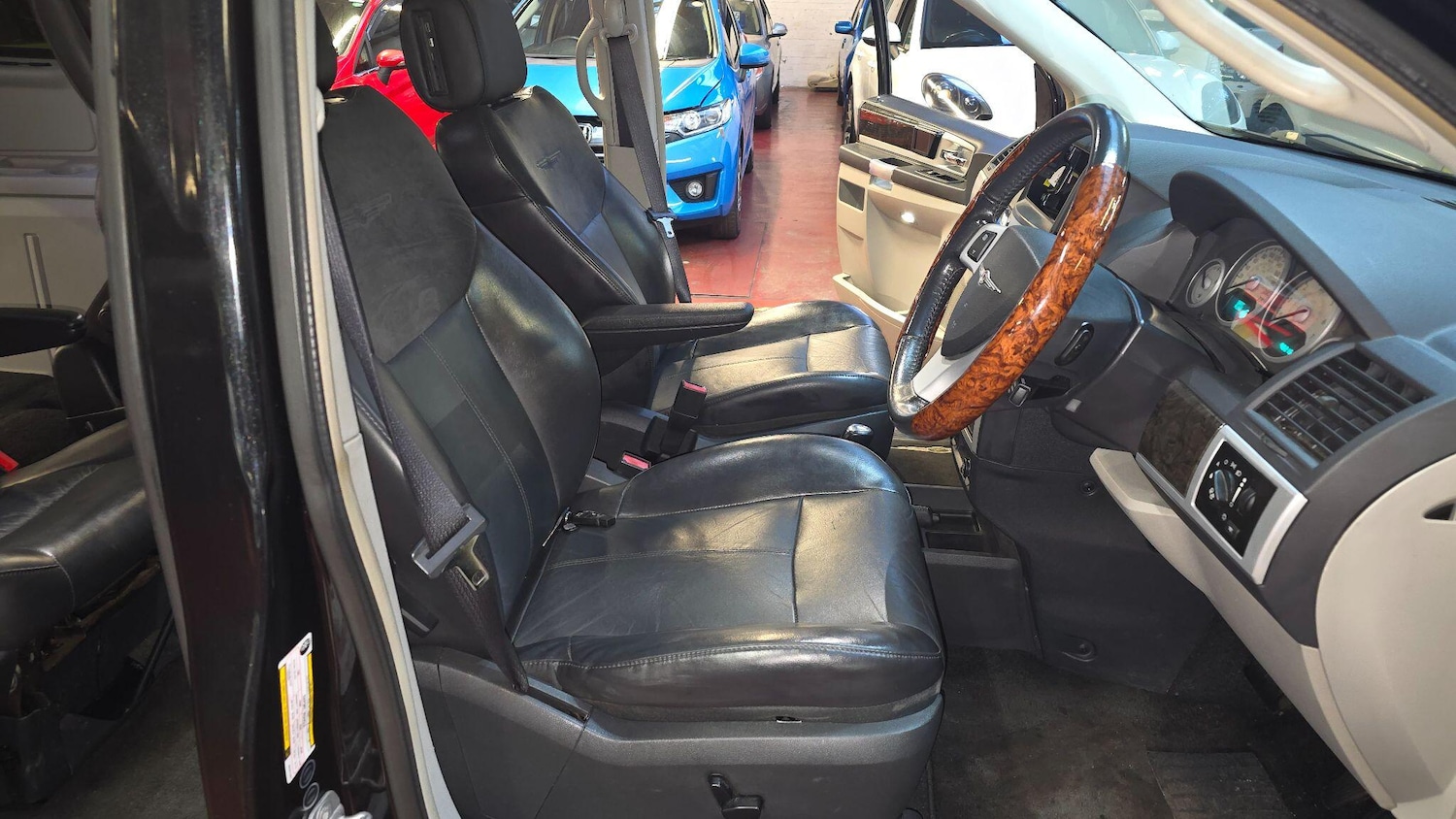 Used Chrysler Grand Voyager for sale - 77412221: Photo 14