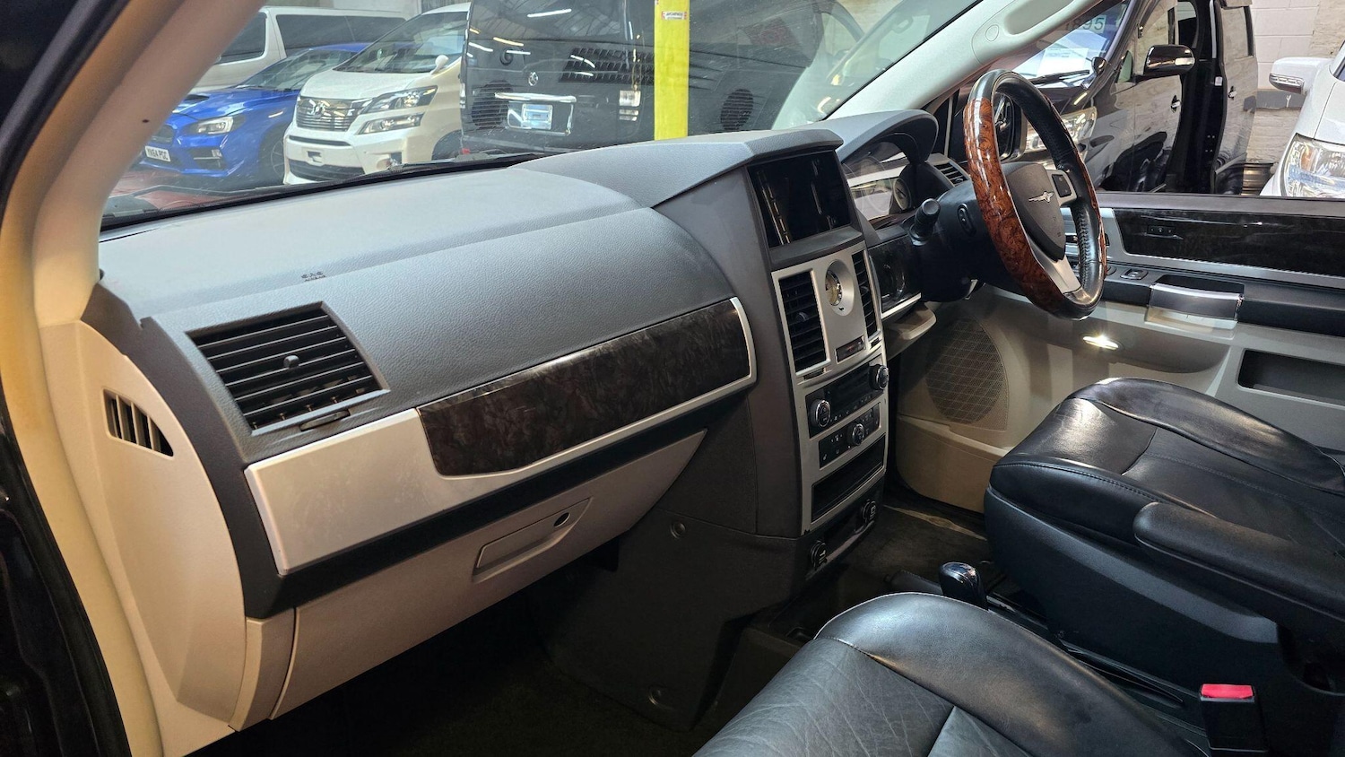 Used Chrysler Grand Voyager for sale - 77412221: Photo 22