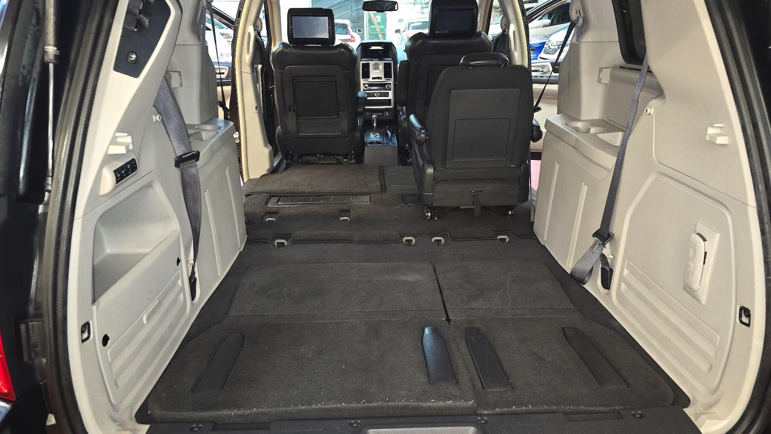 Used Chrysler Grand Voyager for sale - 77412221: Photo 27