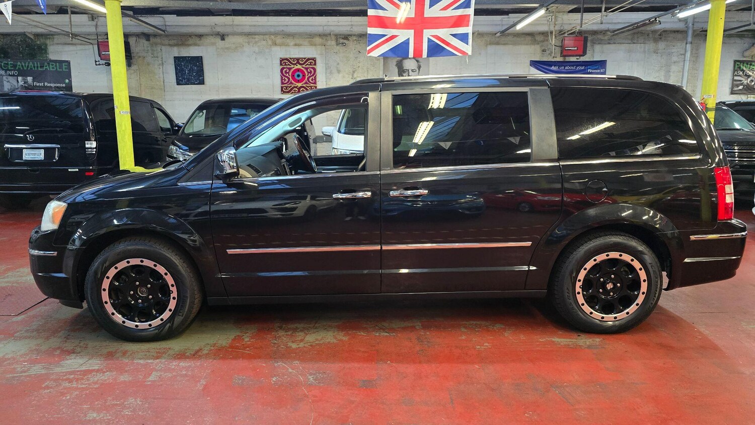 Used Chrysler Grand Voyager for sale - 77412221: Photo 40