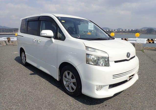 Used Toyota Voxy for sale - 78100131: Photo 4