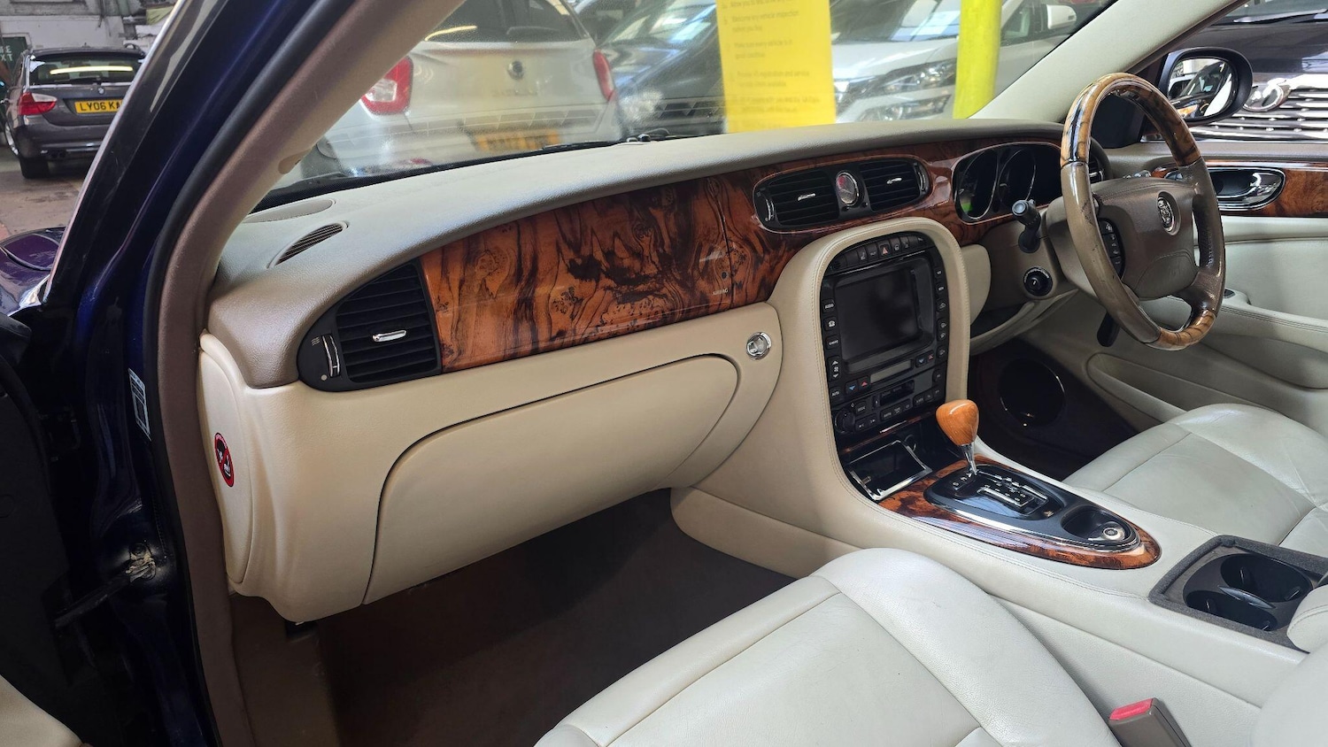 Used Jaguar XJ for sale - 77977800: Photo 16