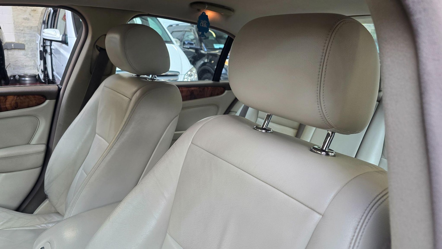 Used Jaguar XJ for sale - 77977800: Photo 17