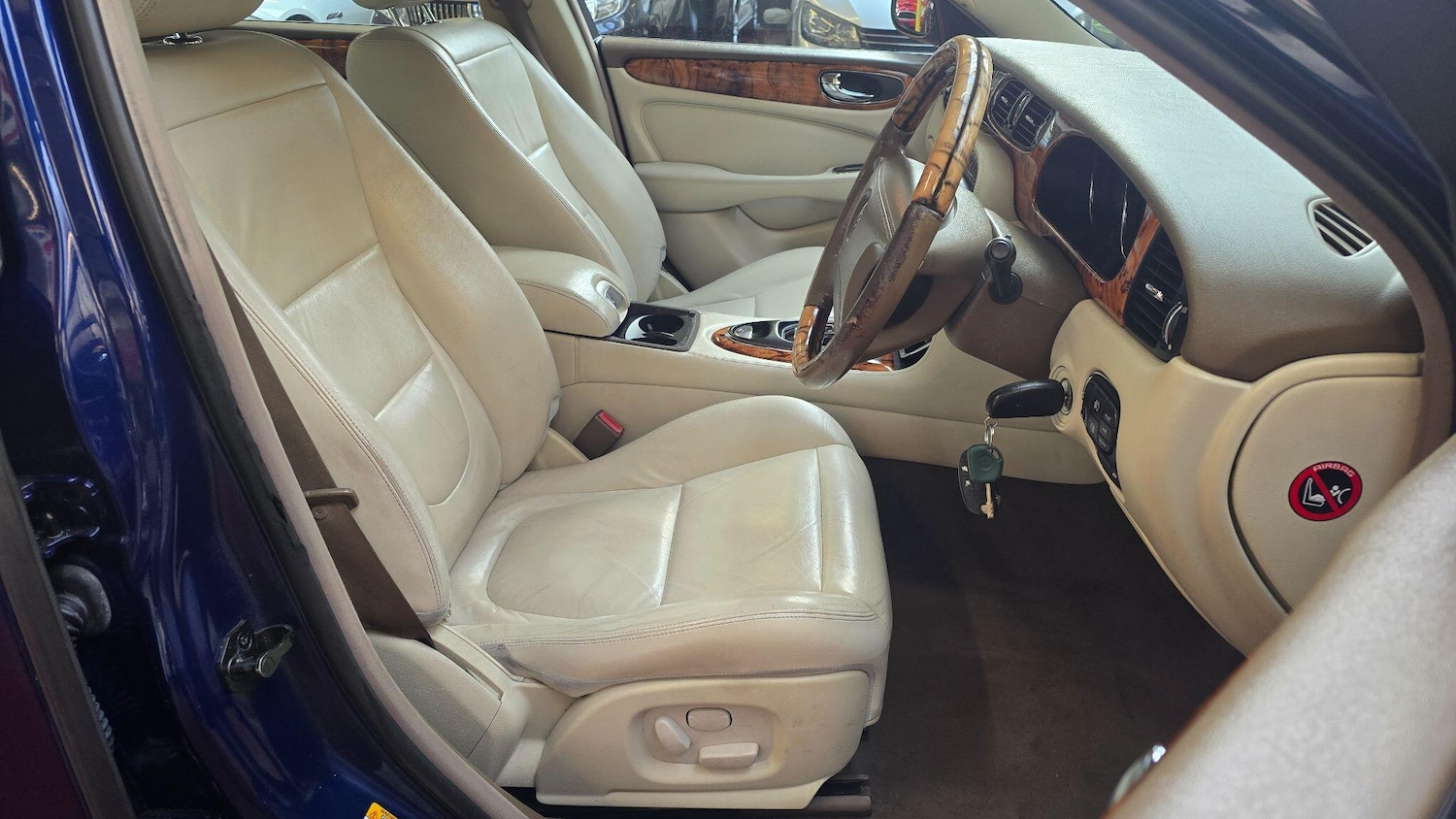 Used Jaguar XJ for sale - 77977800: Photo 6
