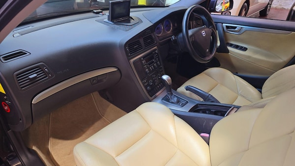 Used Volvo V70 2022 for sale - 74533158: Photo 6