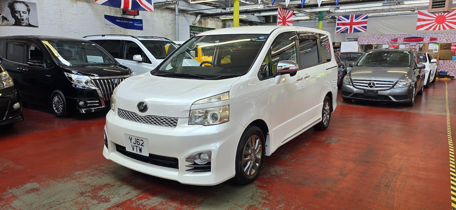Used Toyota Voxy 2024 for sale - 77109914: Photo 1