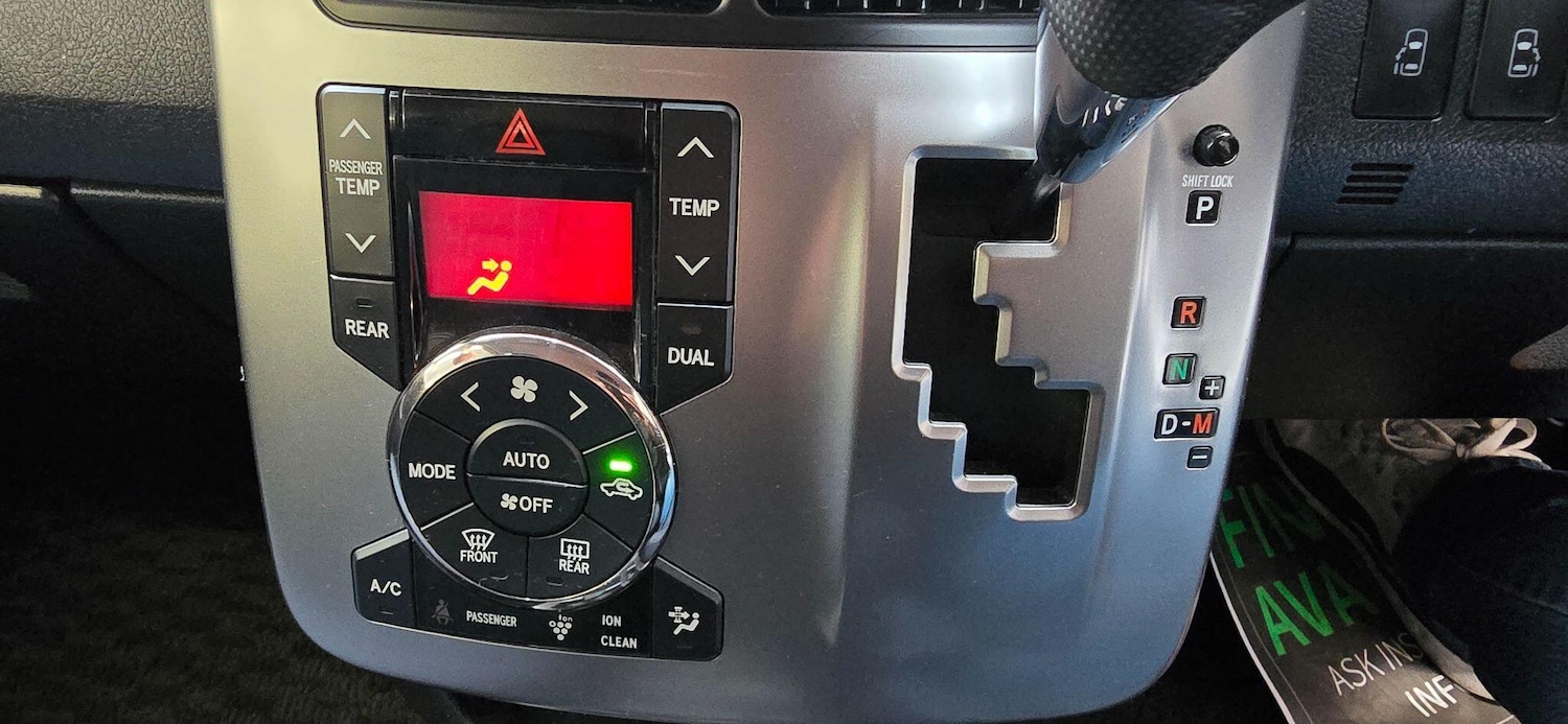 Used Toyota Voxy 2024 for sale - 77109914: Photo 15