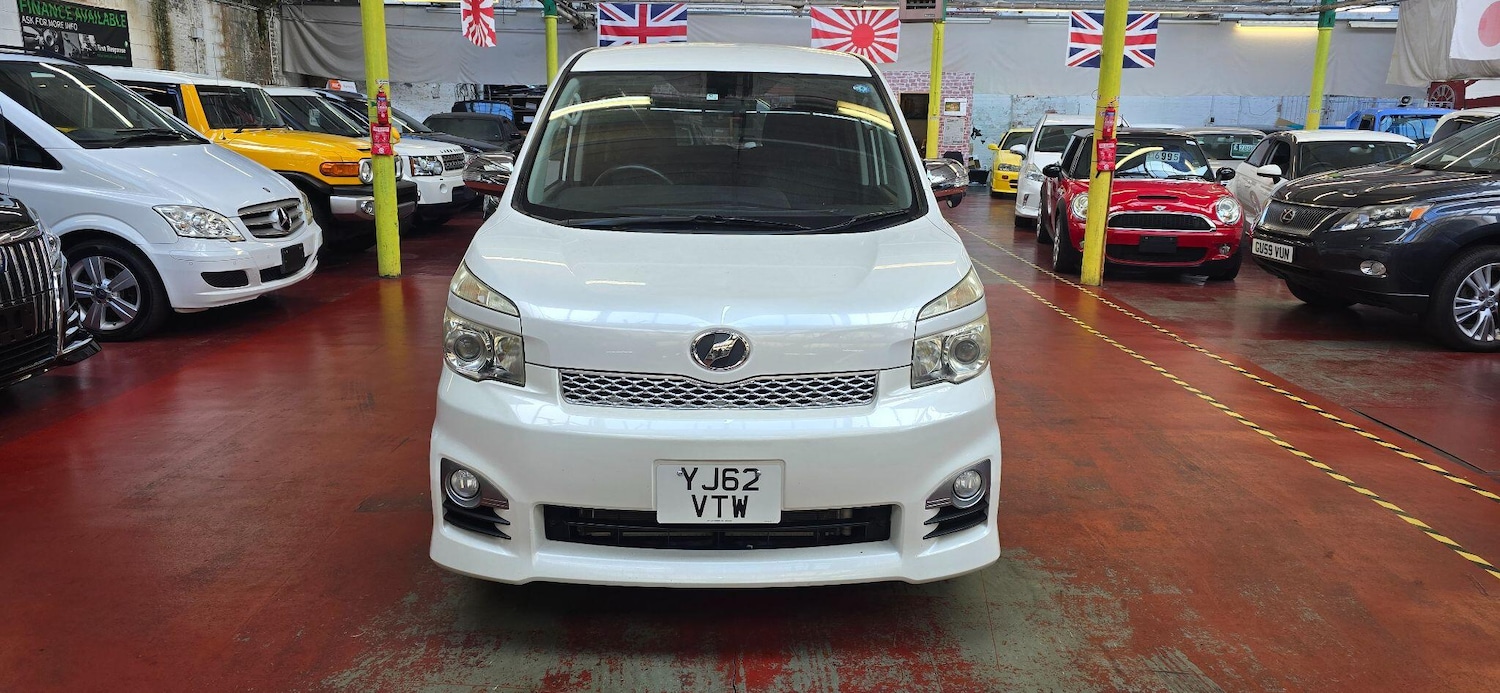 Used Toyota Voxy 2024 for sale - 77109914: Photo 2