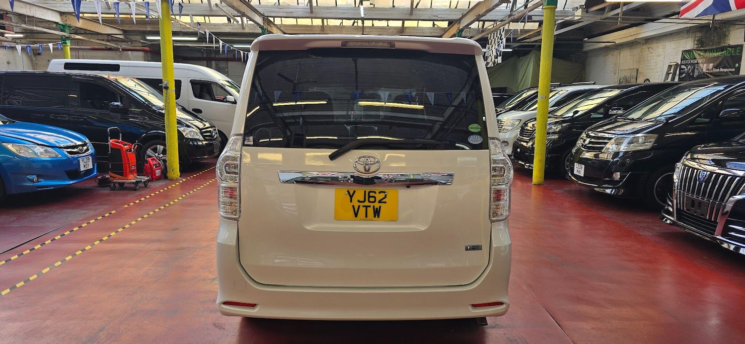 Used Toyota Voxy 2024 for sale - 77109914: Photo 31