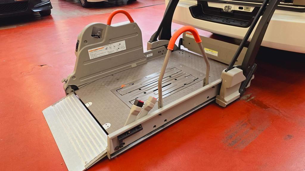 Used Nissan Elgrand 2024 for sale - 76993831: Photo 20