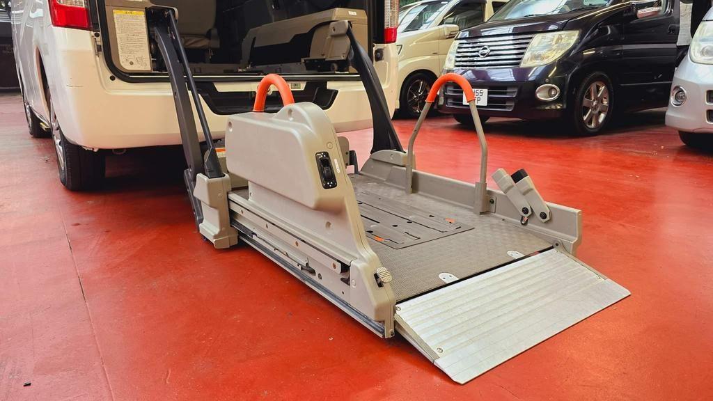 Used Nissan Elgrand 2024 for sale - 76993831: Photo 3