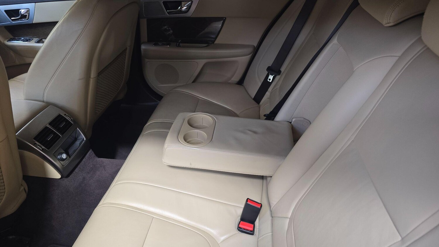 Used Jaguar XF for sale - 78215102: Photo 24