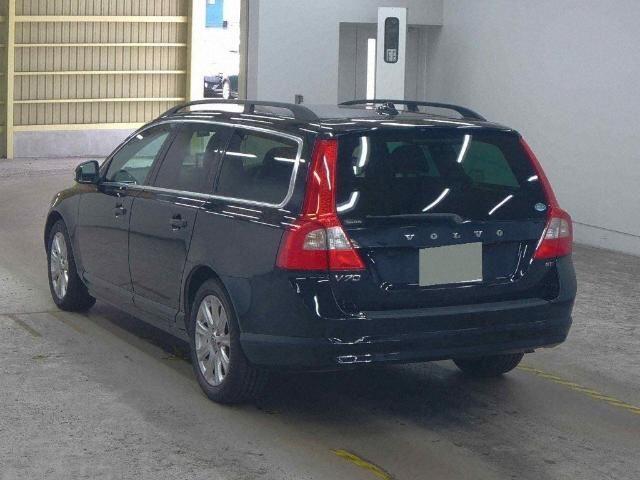 Used Volvo V70 for sale - 76993641: Photo 2